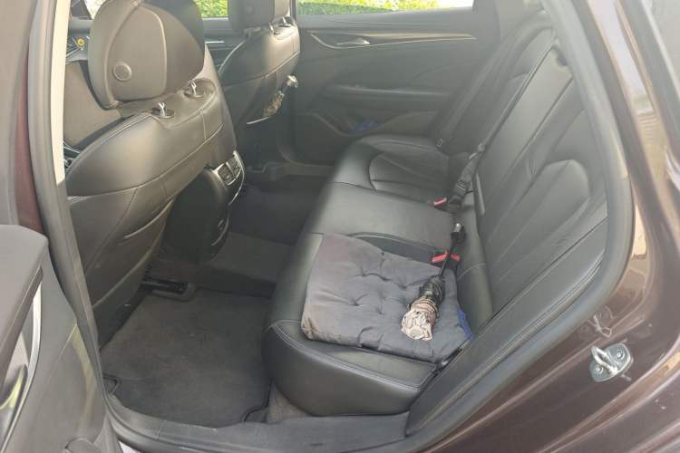 Used Buick LaCrosse 2018 20T Elite Edition Left Rear Seat