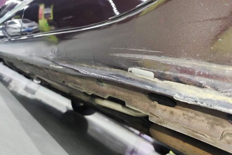 Used Buick LaCrosse 2018 20T Elite Edition Left Side Sill