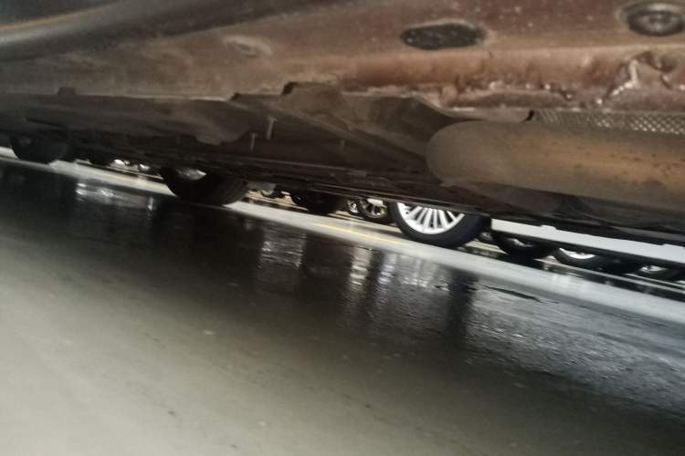 Used Buick LaCrosse 2018 28T Elite Edition Left Side Sill
