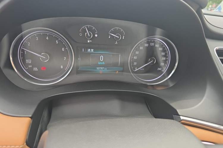 Used Buick LaCrosse 2018 28T Elite Edition Odometer Close Up