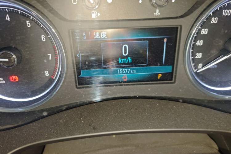 Used Buick LaCrosse 2018 20T Elite Edition Odometer Close Up