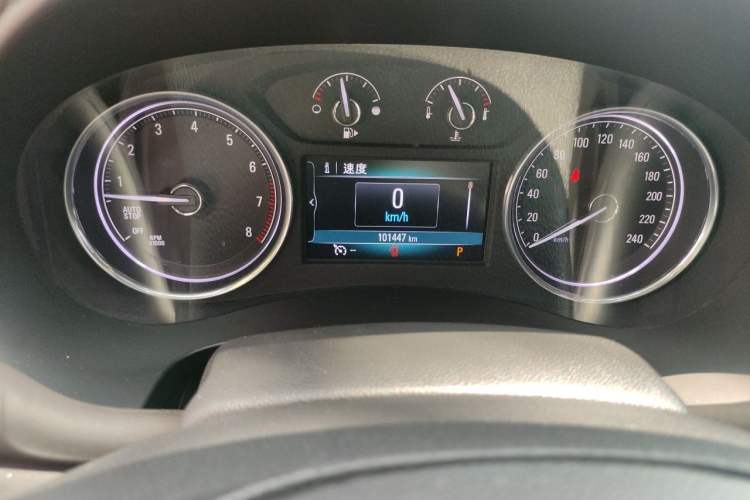 Used Buick LaCrosse 2018 20T Elite Edition Odometer Close Up