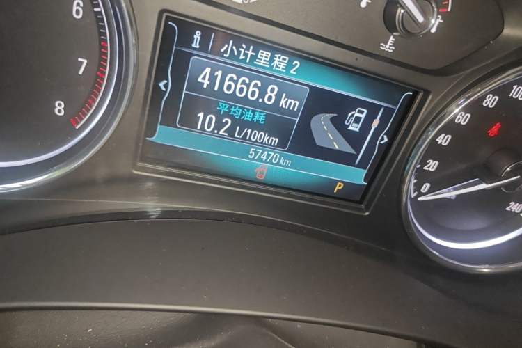 Used Buick LaCrosse 2018 20T Elite Edition Odometer Close Up