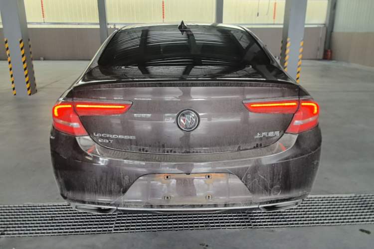 Used Buick LaCrosse 2018 28T Luxury Model Rear