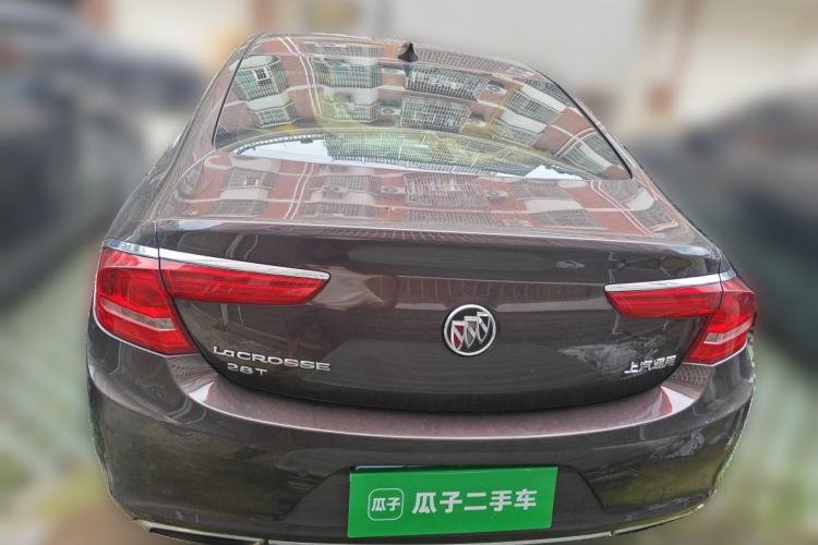 Used Buick LaCrosse 2018 28T Luxury Model Rear