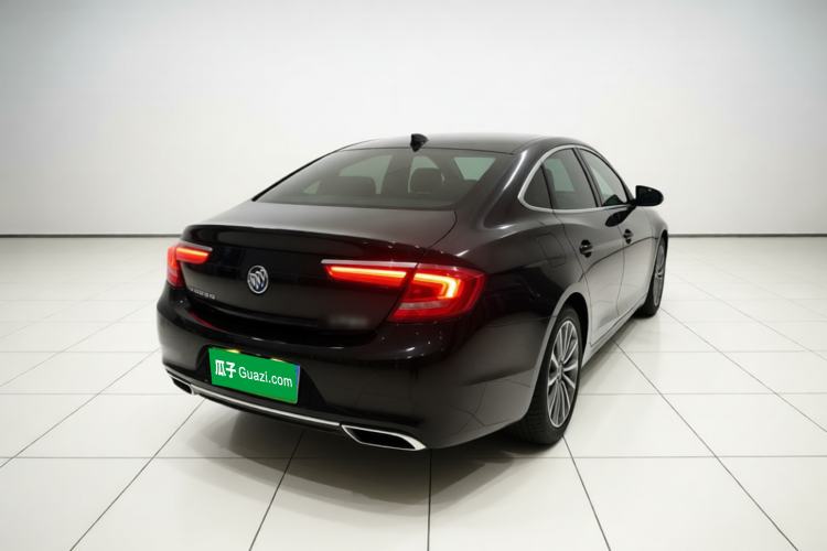 Used Buick LaCrosse 2018 28T Elite Edition Rear
