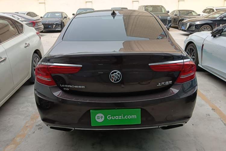 Used Buick LaCrosse 2018 28T Luxury Model Rear
