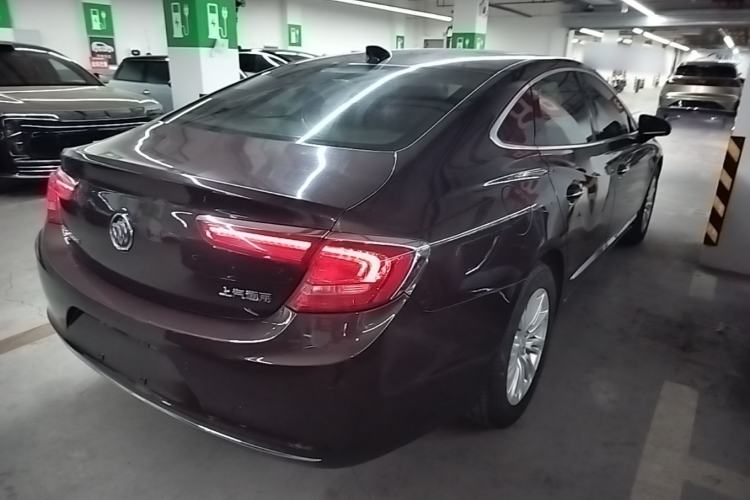 Used Buick LaCrosse 2018 20T Elite Edition Rear Right 45 Deg