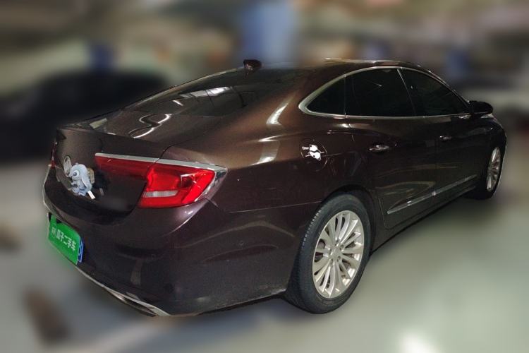 Used Buick LaCrosse 2018 28T Elite Edition Rear Right 45 Deg