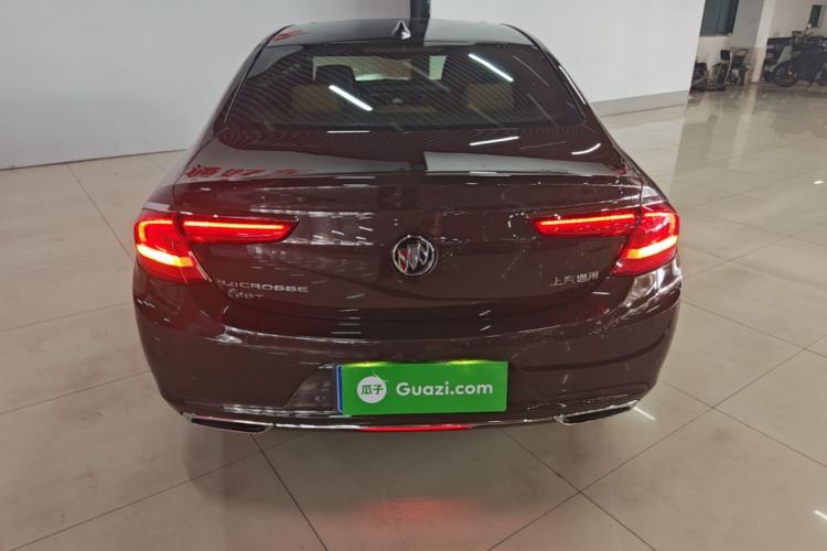 Used Buick LaCrosse 2018 28T Luxury Model Rear