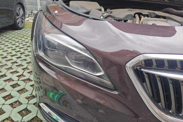 Used Buick LaCrosse 2018 28T Luxury Model Right Front Headlight