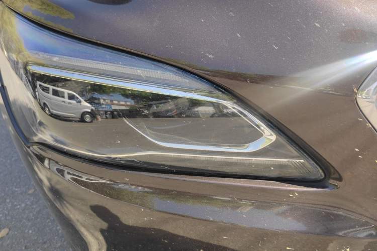 Used Buick LaCrosse 2018 20T Elite Edition Right Front Headlight