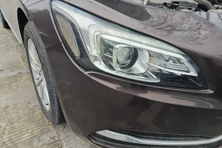 Used Buick LaCrosse 2018 20T Leading Model Right Front Headlight