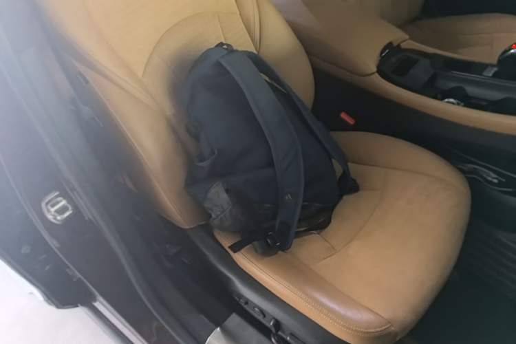 Used Buick LaCrosse 2018 28T Luxury Model Right Front Seat