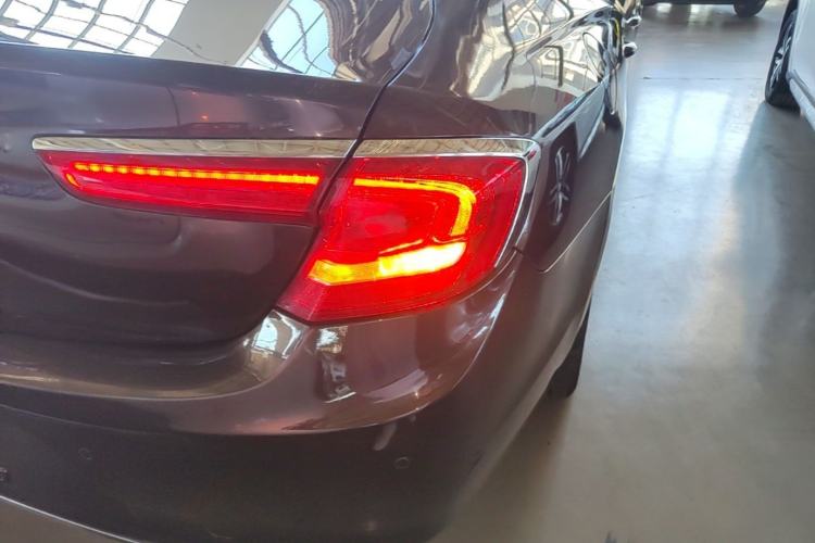 Used Buick LaCrosse 2018 28T Elite Edition Right Rear Taillight