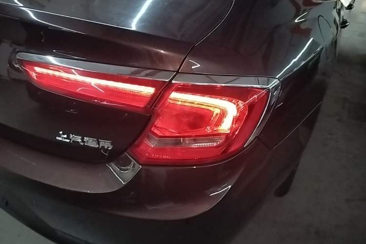 Used Buick LaCrosse 2018 20T Elite Edition Right Rear Taillight