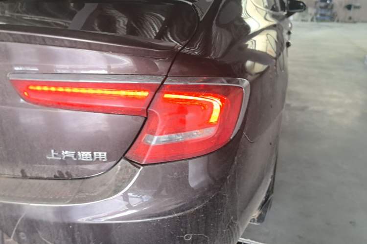 Used Buick LaCrosse 2018 28T Luxury Model Right Rear Taillight