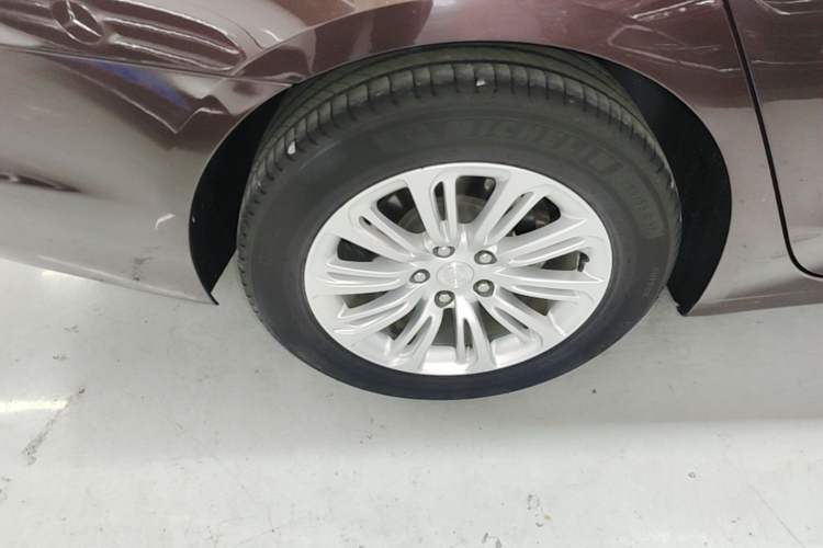 Used Buick LaCrosse 2018 20T Elite Edition Right Rear Wheel Hub
