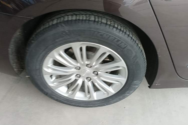 Used Buick LaCrosse 2018 20T Elite Edition Right Rear Wheel Hub