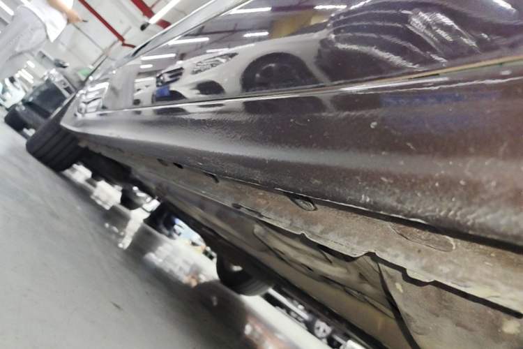Used Buick LaCrosse 2018 20T Elite Edition Right Side Sill