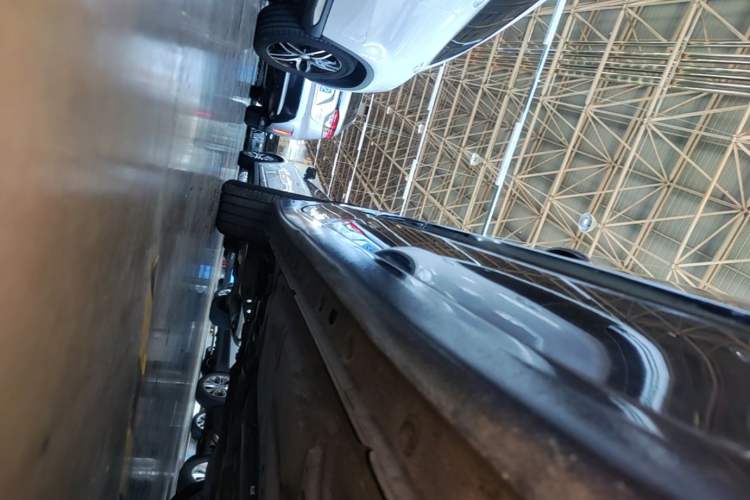 Used Buick LaCrosse 2018 28T Elite Edition Right Side Sill