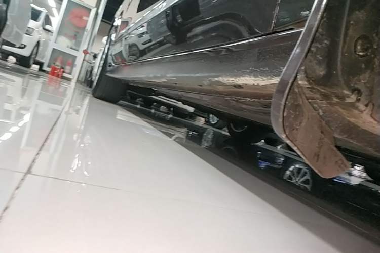 Used Buick LaCrosse 2018 28T Elite Edition Right Side Sill