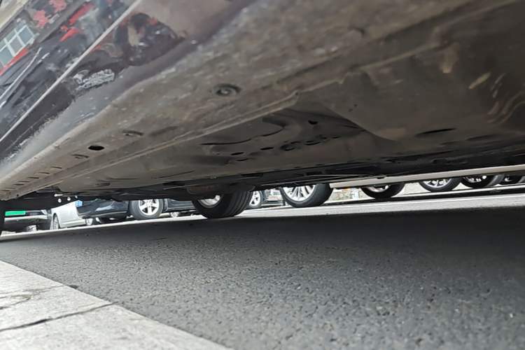 Used Buick LaCrosse 2018 28T Elite Edition Right Side Sill