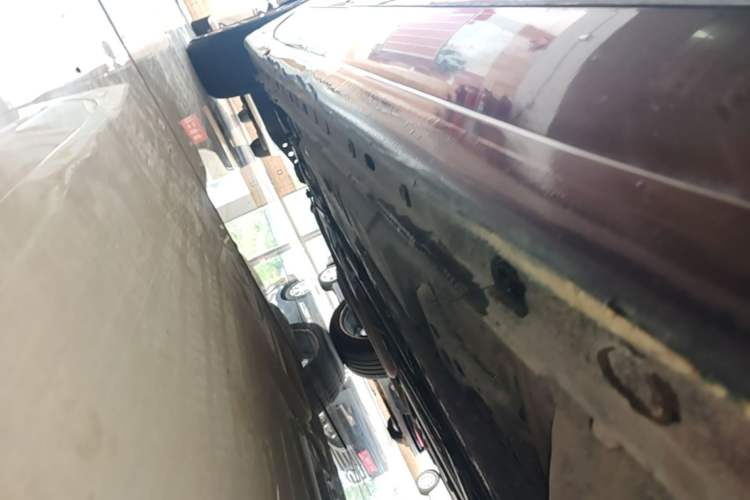 Used Buick LaCrosse 2018 20T Elite Edition Right Side Sill