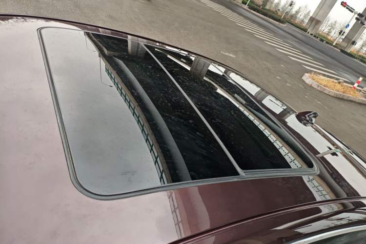 Used Buick LaCrosse 2018 20T Elite Edition Roof