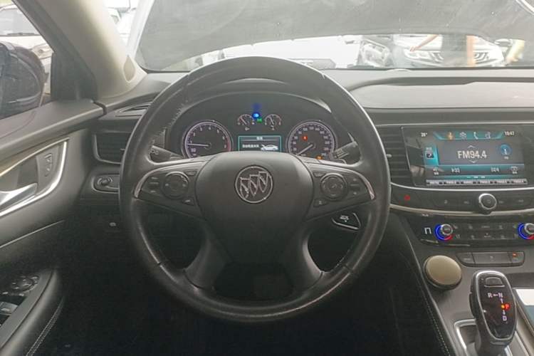 Used Buick LaCrosse 2018 20T Elite Edition Steering Wheel
