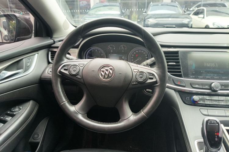 Used Buick LaCrosse 2018 20T Elite Edition Steering Wheel