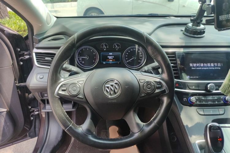 Used Buick LaCrosse 2018 20T Elite Edition Steering Wheel
