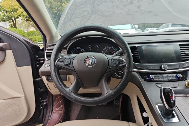 Used Buick LaCrosse 2018 20T Leading Model Steering Wheel