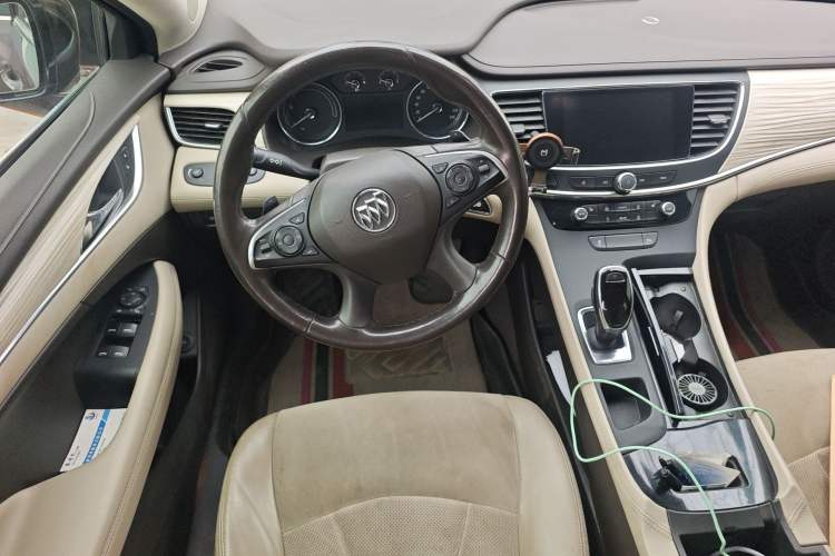 Used Buick LaCrosse 2018 30H Elite Edition Steering Wheel