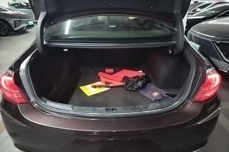 Used Buick LaCrosse 2018 20T Elite Edition Trunk