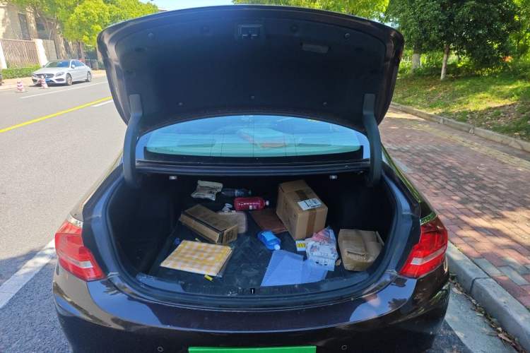 Used Buick LaCrosse 2018 20T Elite Edition Trunk