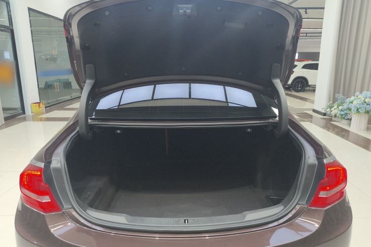 Used Buick LaCrosse 2018 20T Luxury Model Trunk