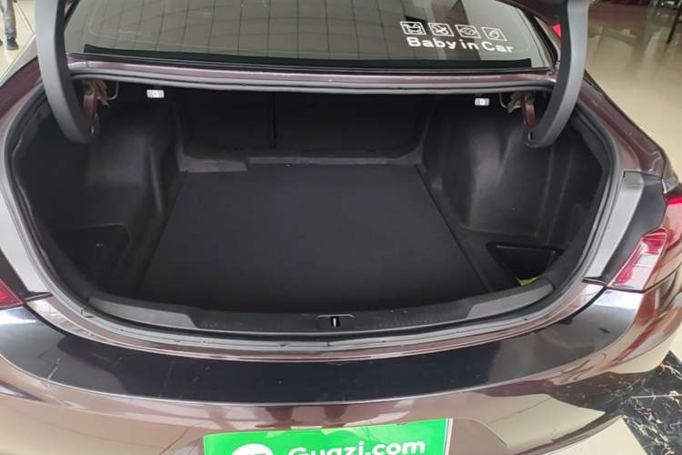 Used Buick LaCrosse 2018 20T Elite Edition Trunk
