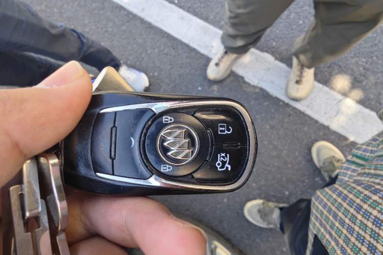 Used Buick LaCrosse 2018 20T Elite Edition Vehicle Key