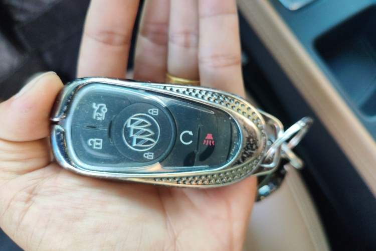 Used Buick LaCrosse 2018 20T Luxury Model Vehicle Key