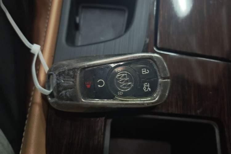 Used Buick LaCrosse 2018 28T Luxury Model Vehicle Key