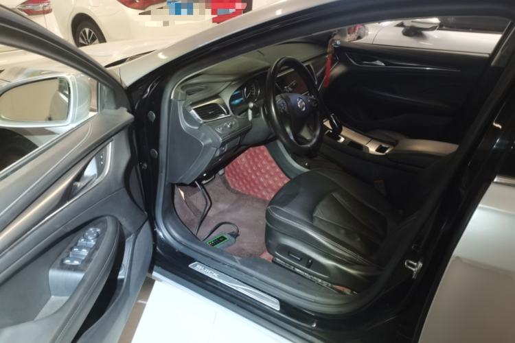 Used Buick LaCrosse 2018 20T Elite Edition Driver Seat