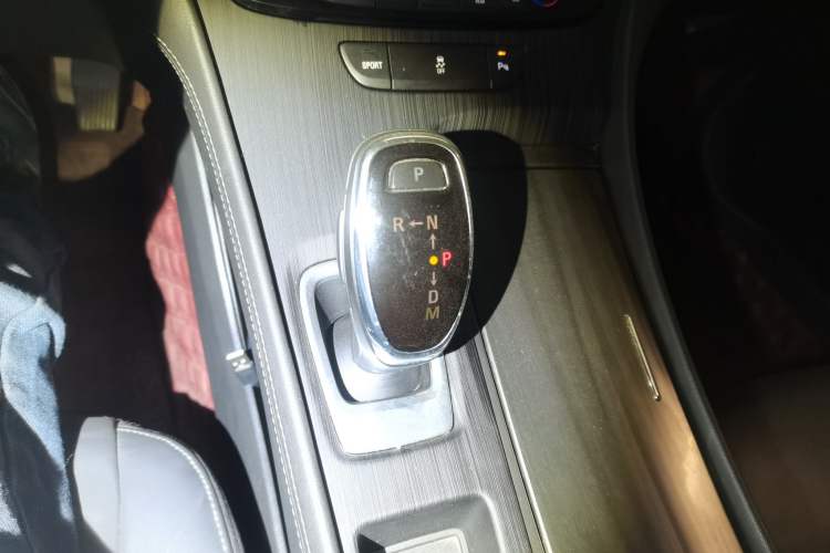 Used Buick LaCrosse 2018 20T Elite Edition Gear Lever