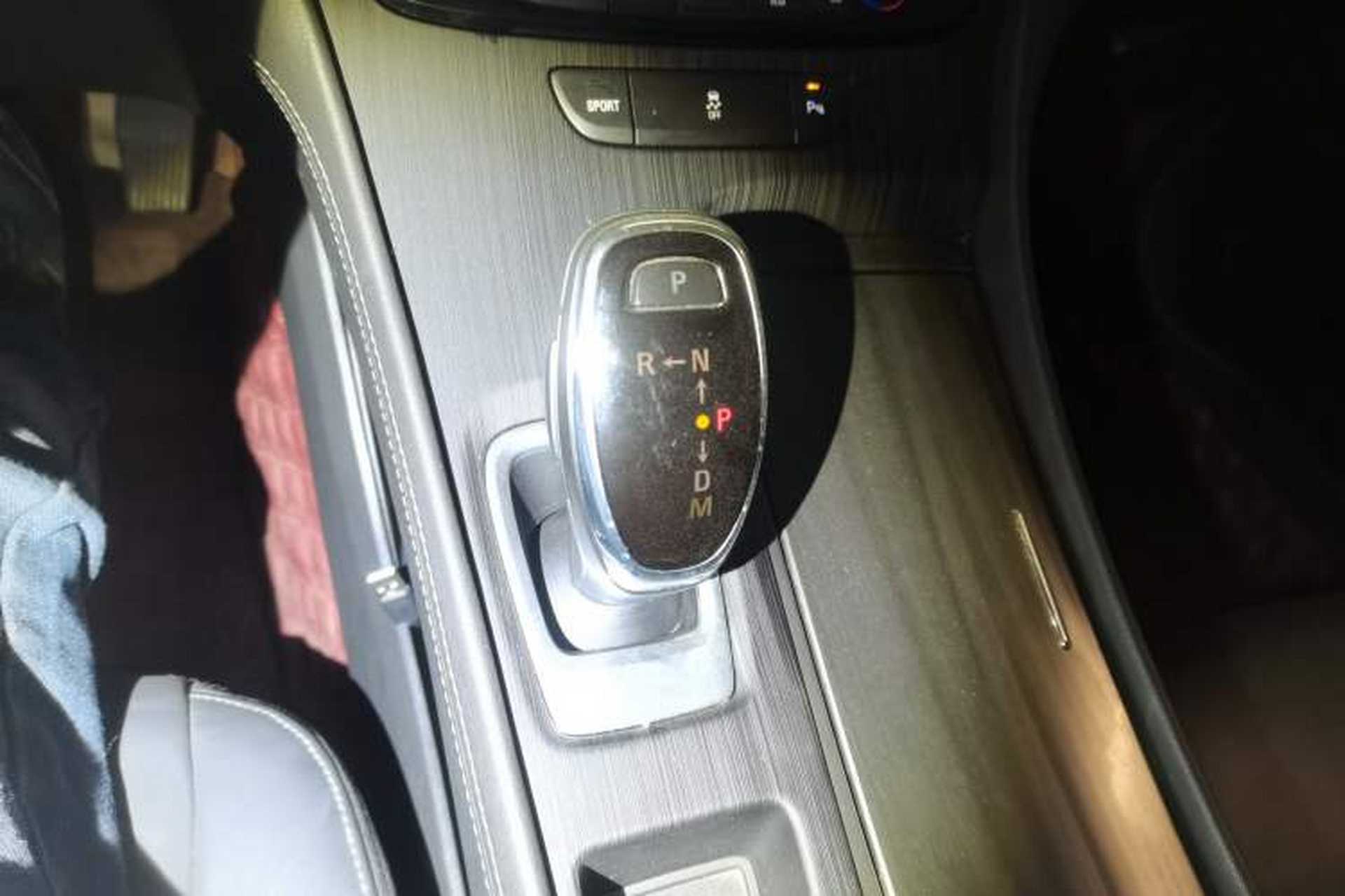 Used Buick LaCrosse 2018 20T Elite Edition Gear Lever