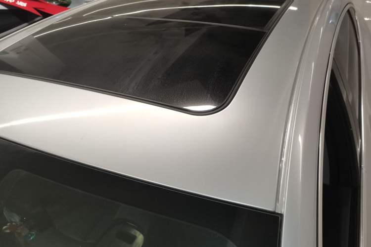 Used Buick LaCrosse 2018 20T Elite Edition Roof