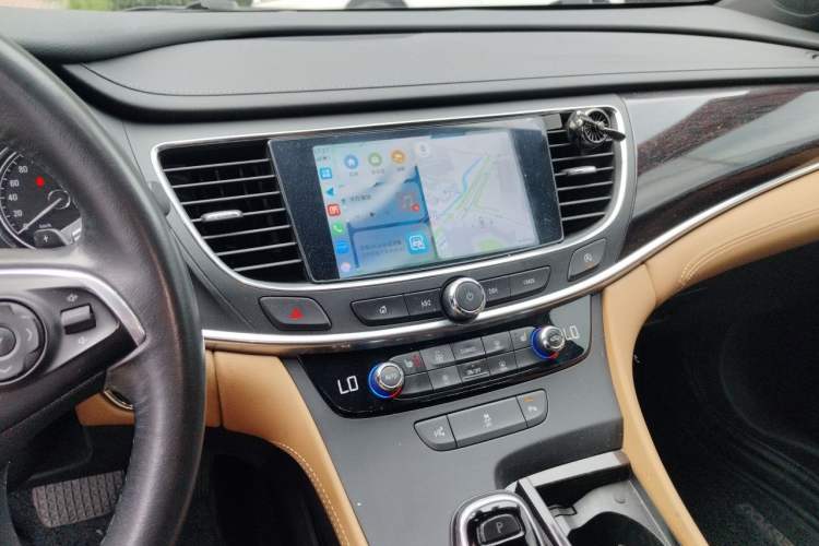 Used Buick LaCrosse 2018 28T Elite Edition Audio And AC Panel