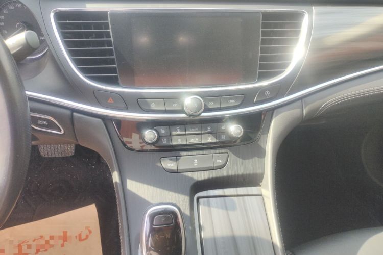 Used Buick LaCrosse 2018 20T Elite Edition Audio And AC Panel