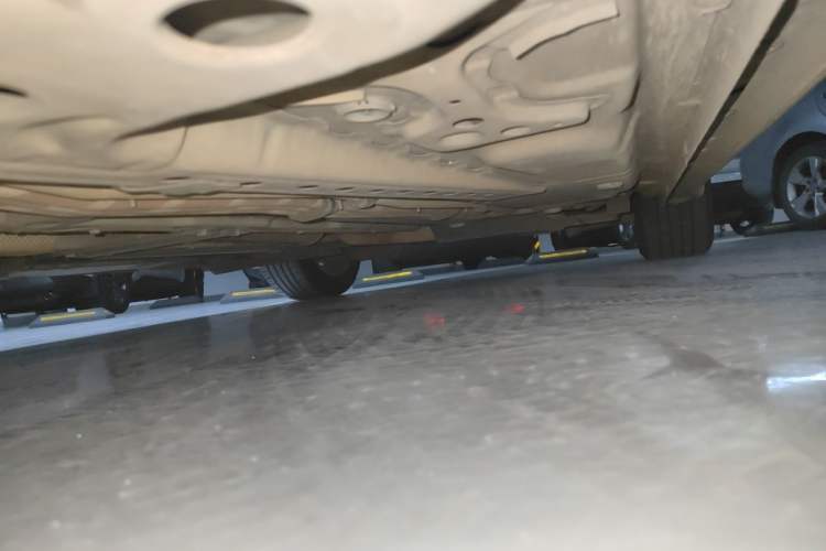 Used Buick LaCrosse 2018 30H Luxury Edition Chassis Front Left