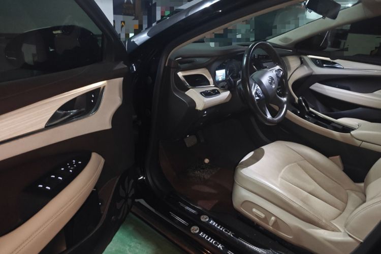 Used Buick LaCrosse 2018 30H Elite Edition Driver Seat