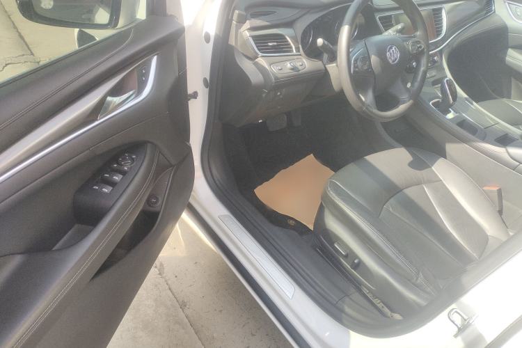 Used Buick LaCrosse 2018 20T Elite Edition Driver Seat